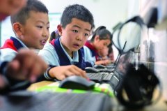 全国率先实现中小学人工智能相关课程全笼盖 